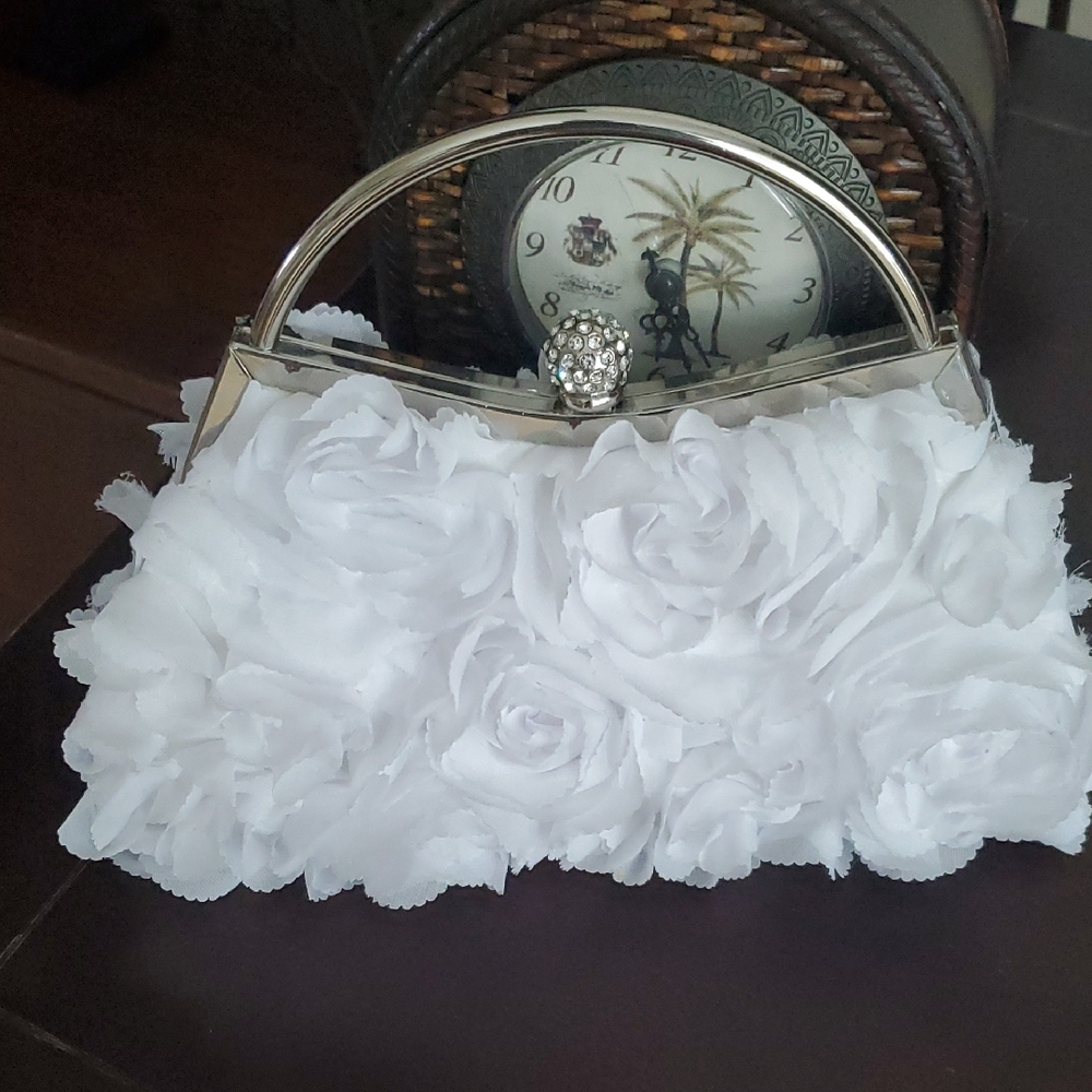 Elegant White Rose Evening Clutch